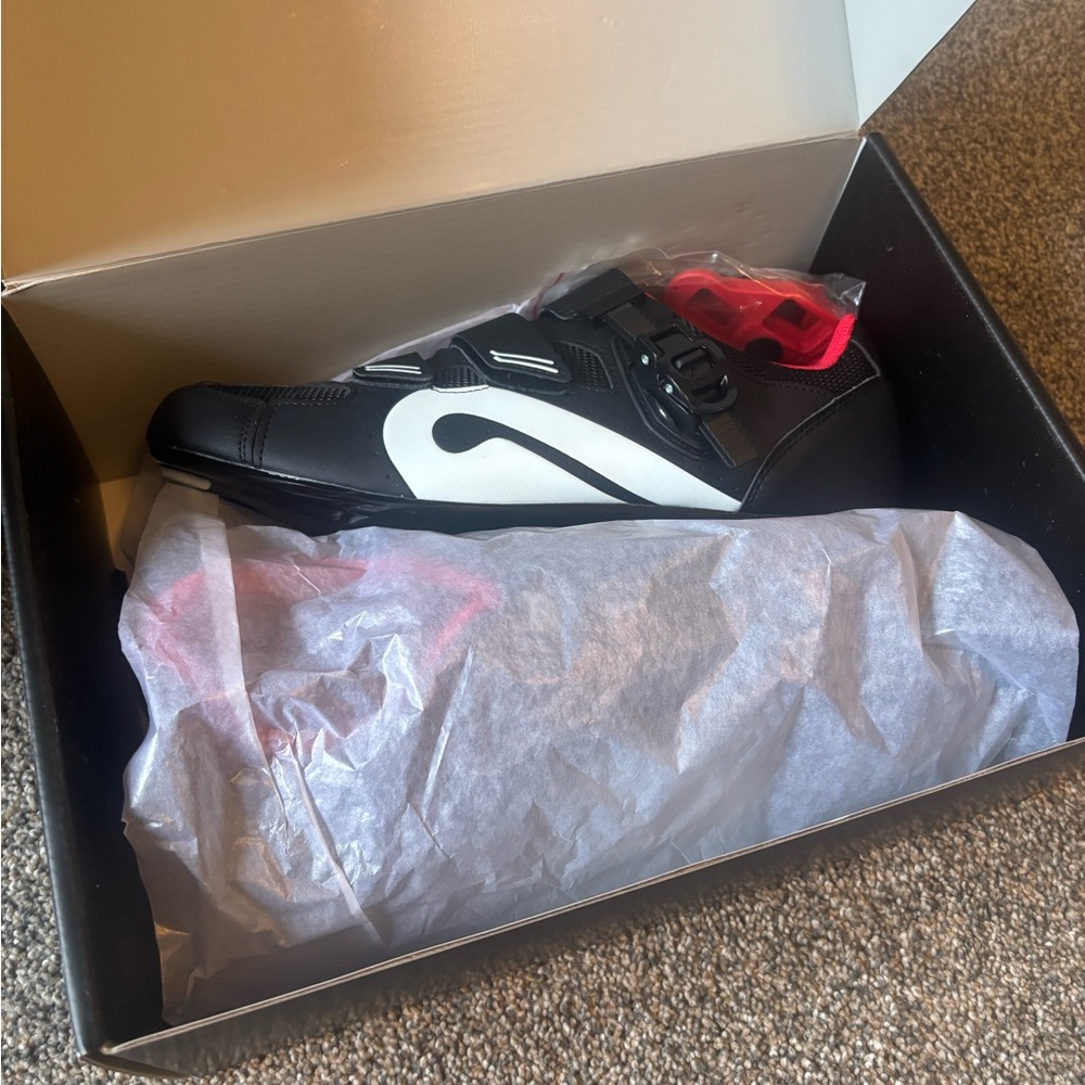 Peloton Black White Athletic Cycling Shoe with Red Accent